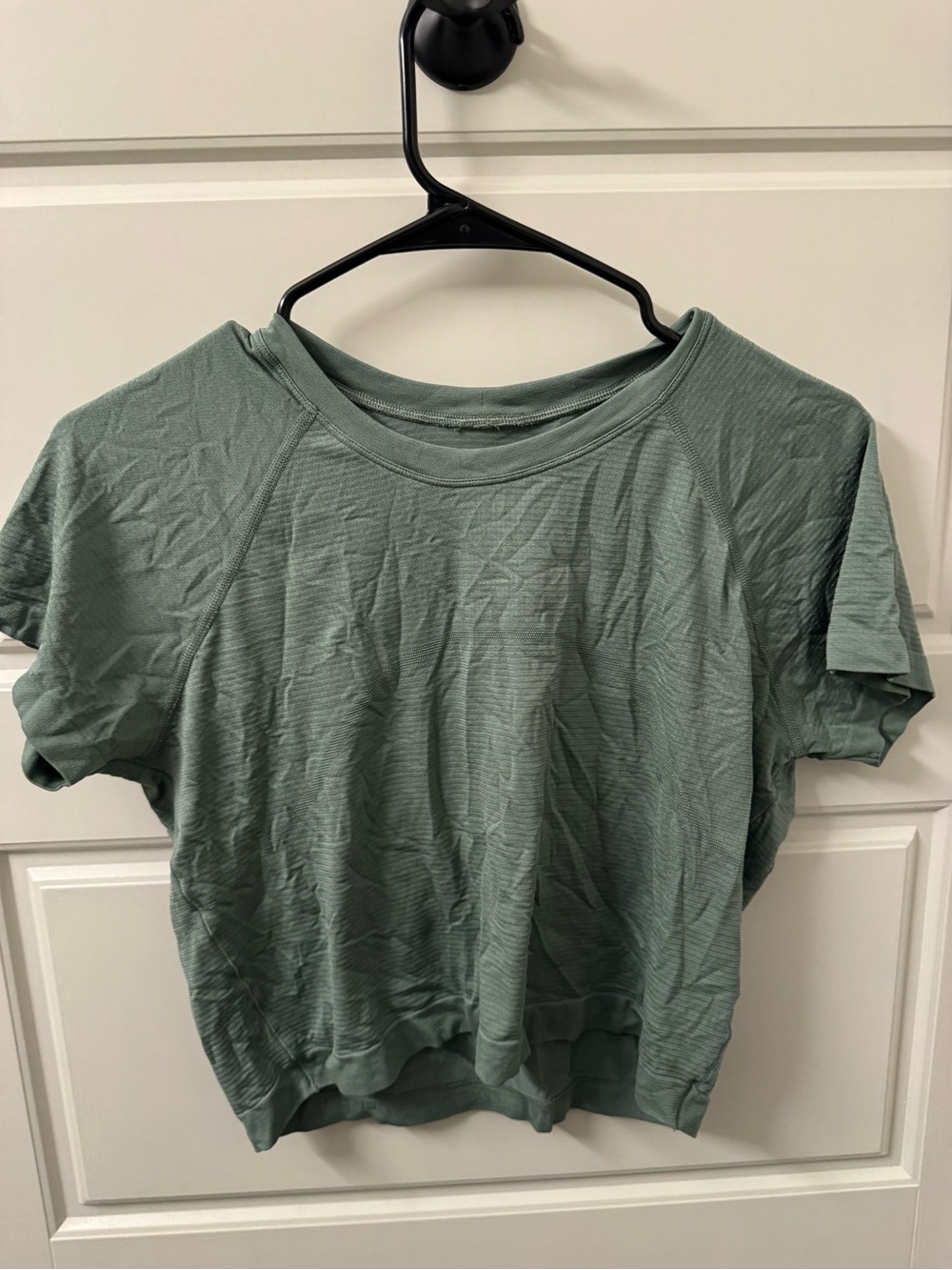 lululemon athletica Sage Green Short Sleeve Crew Tee